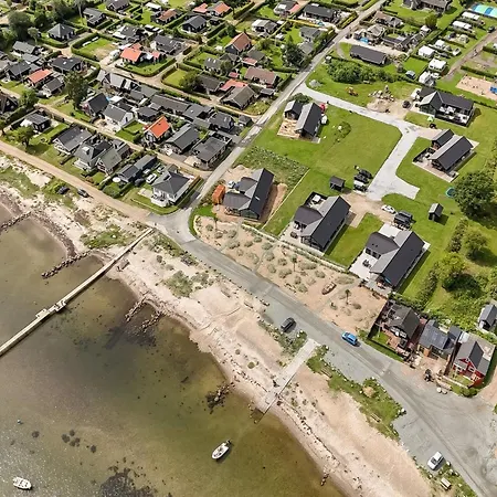 Holiday home Eino - 30m From The Sea By Interhome